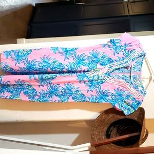 Beautiful short dress. Get ready for spring !